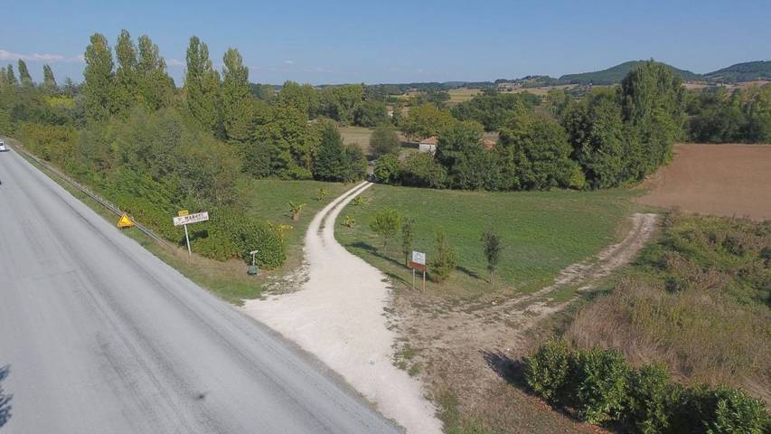 Location de vacances pour 2 personnes, avec terrasse et jardin à Saint-Sylvestre-sur-Lot - 2