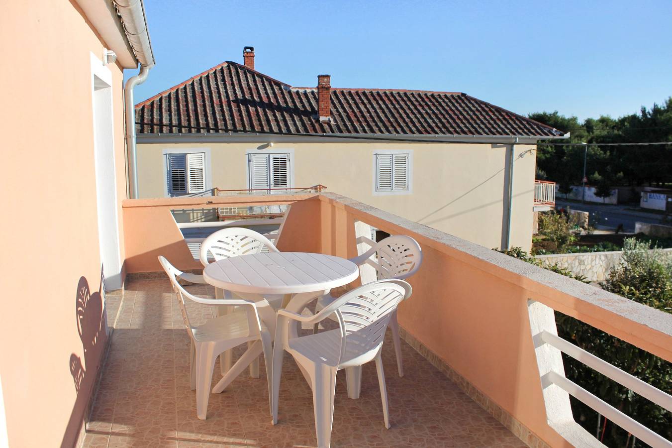 Ganze Wohnung, 1-Zimmer-Ferienwohnung mit Terrasse Privlaka, Zadar A-5849-a in Privlaka, Zadar
