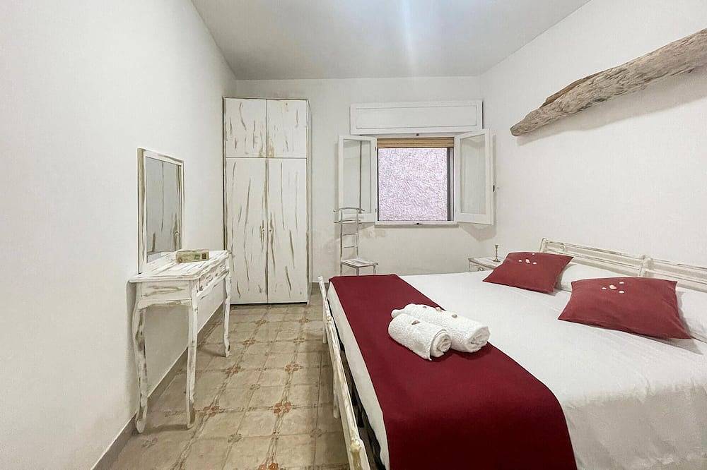 Lovely home in Marina di Lizzano with Wifi in Marina di Lizzano, Lizzano (disambigua)