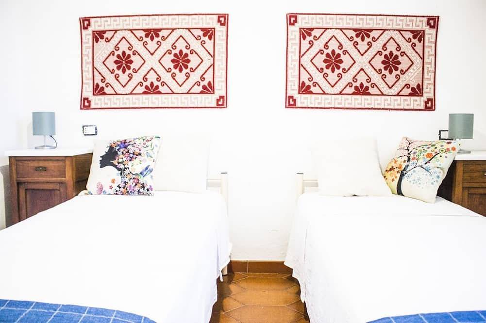 Appartamento intero, S\\'Omu e Mari, appartamento a 600m dal mare con giardino privato, barbecue e wifi in Buoncammino, Provincia di Ogliastra