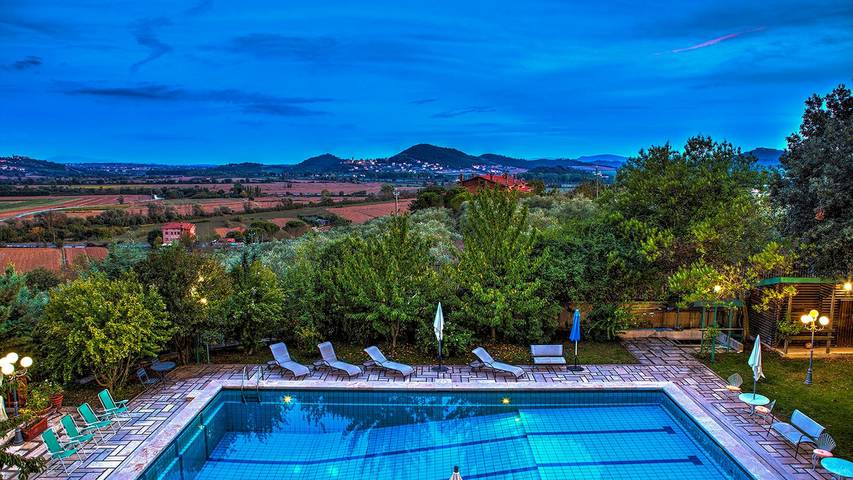 Location de vacances pour 14 personnes, avec sauna ainsi que jardin et terrasse à Corciano - 3