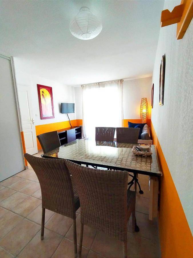 Gîte pour 5 personnes, avec jardin ainsi que bassin pour enfant et piscine dans Grotte de Lascaux - 2