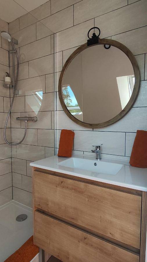 Gîte pour 2 personnes, avec jardin et vue à Quéven - 4