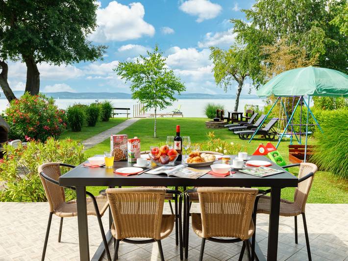 Ferienhaus für 8 Personen, mit Balkon und Terrasse sowie Garten und Seeblick in Ungarn - 2