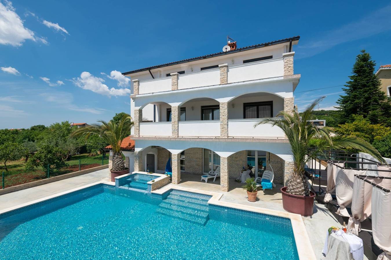 Large Villa with Private Pool in Medulin in Medulin, Pula-Medulin