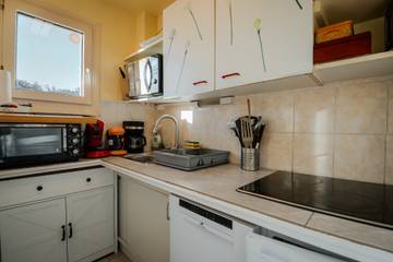 Appartement De Vacances pour 4 Personnes dans Bernières-sur-Mer, Calvados, Photo 4