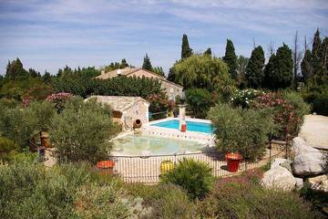 Gîte pour 2 personnes, avec jardin et piscine à Saint-Rémy-de-Provence