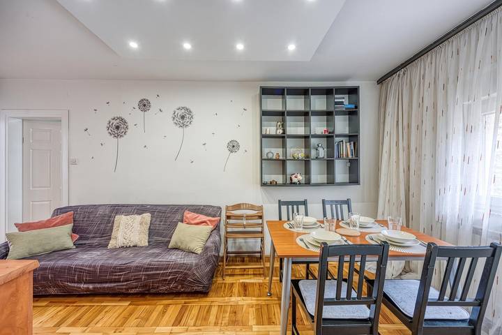 Apartament wakacyjny dla 6 osób, z Balkon i Basen dla dzieci w Zagrzeb