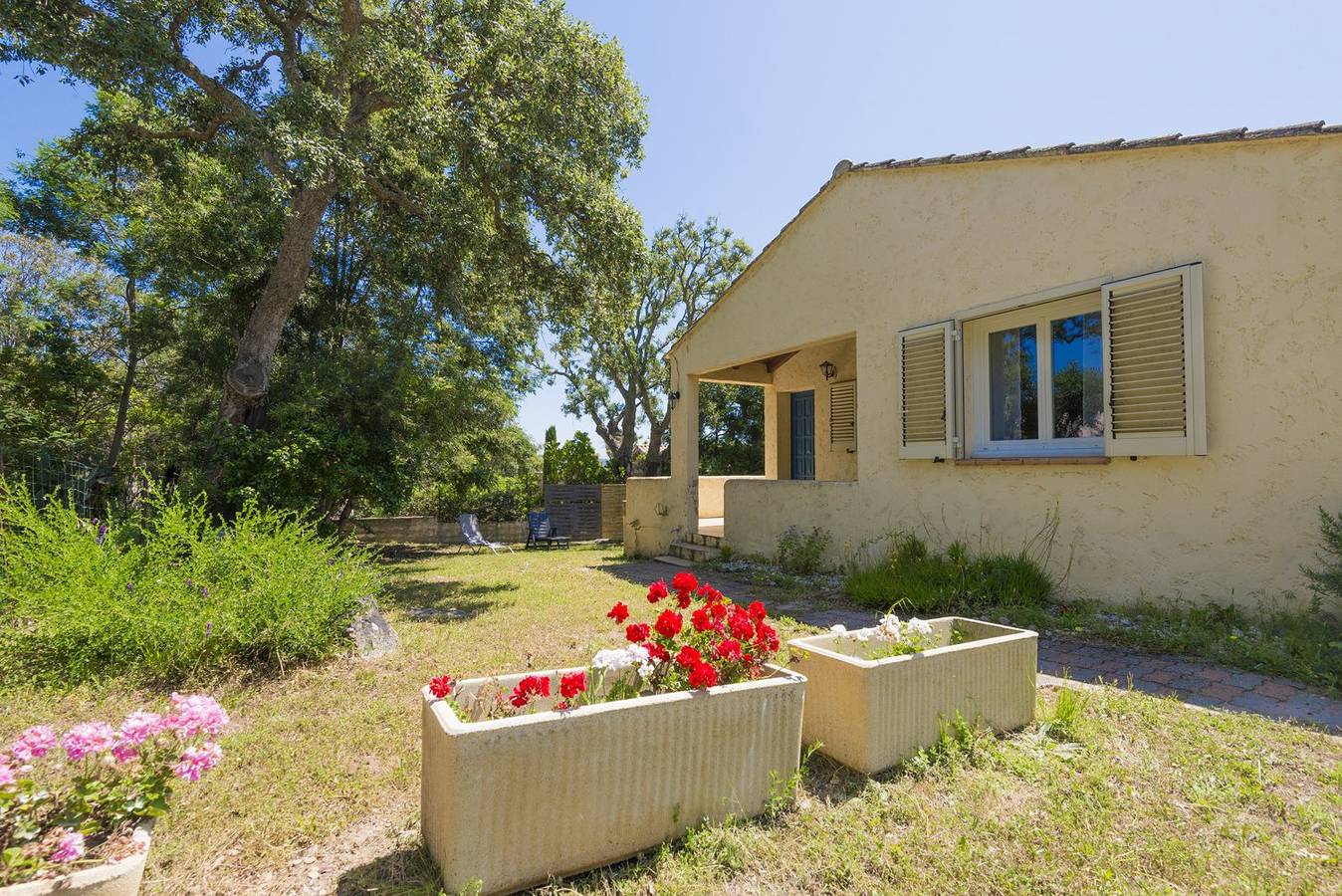 Mini-villa 2 chambres, à 50 mètres de la mer in Porto-Vecchio, Arrondissement de Sartène