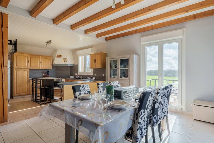 Location de vacances pour 8 personnes, avec jardin et terrasse, animaux acceptés à Dogneville