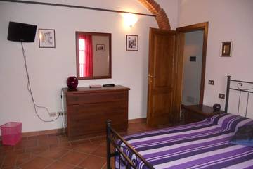Agriturismo per 4 Persone in Siena, Siena e dintorni, Foto 2