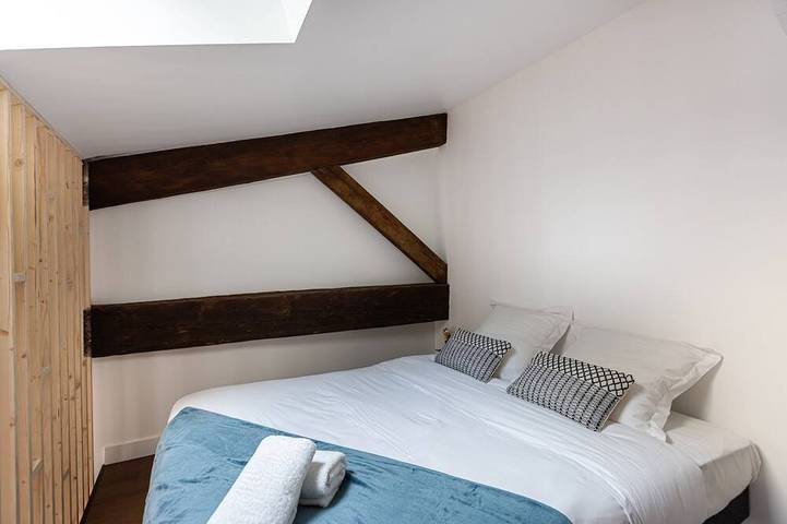 Apartamento entero, Elegant AC duplex in the very heart of Bordeaux in Burdeos, Región de Burdeos