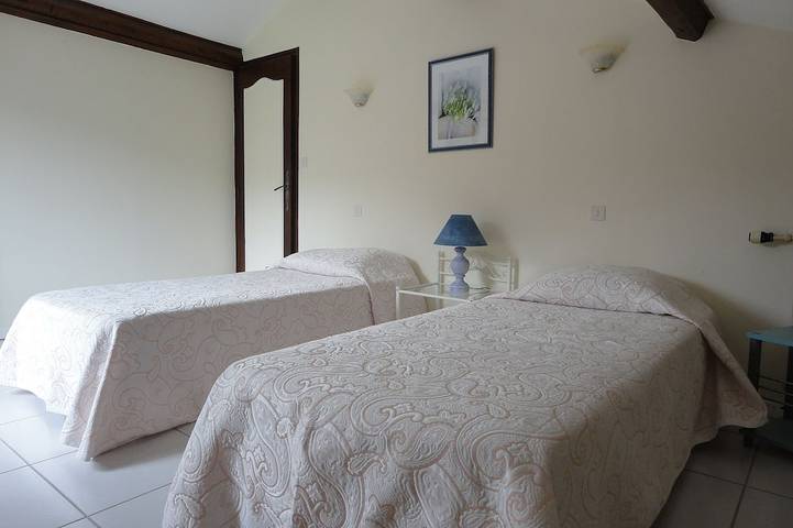 Location de vacances pour 9 personnes, avec jardin à Les Aires - 3