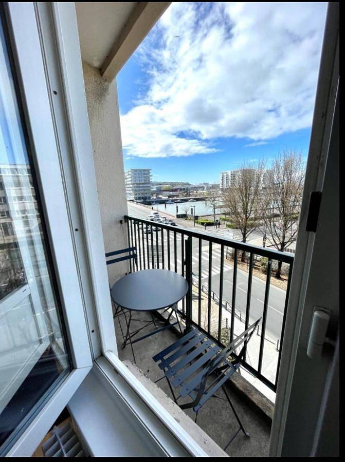 Appartement entier, La Criée, un balcon sur le port in Boulogne-sur-Mer, Région de Boulogne-sur-Mer