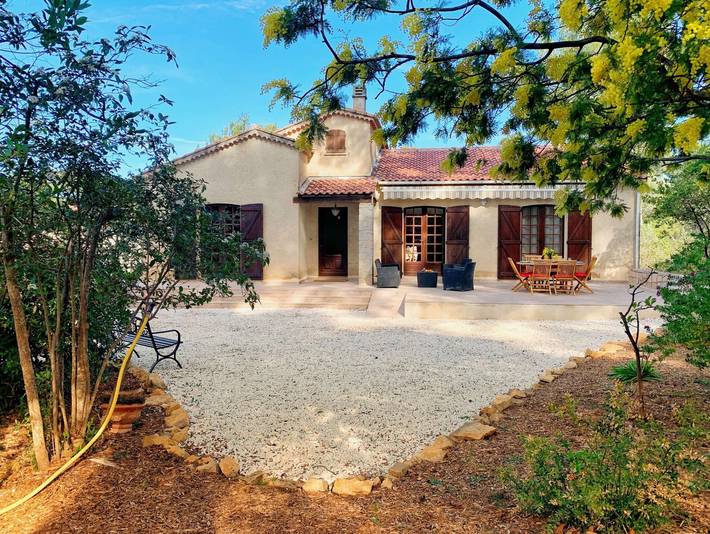 Gîte pour 6 personnes, avec jardin et terrasse