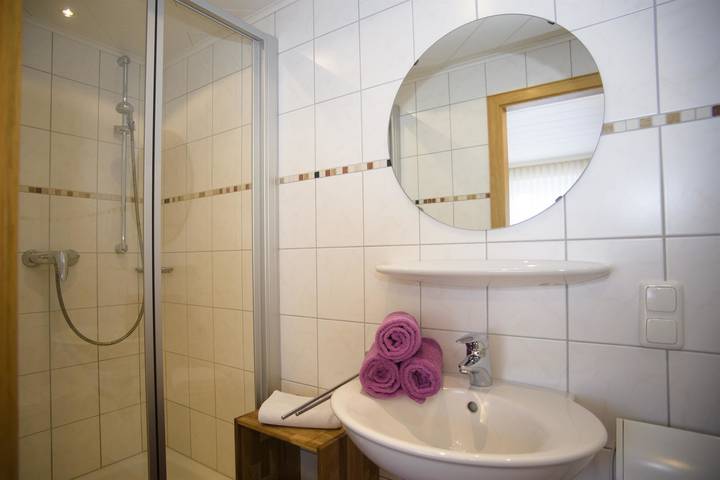 Ferienwohnung für 2 Personen, mit Garten und Balkon, kinderfreundlich in Zell Stadt (Mosel) - 3