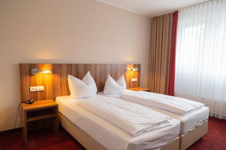 Hotel, mit Terrasse und Garten sowie Sauna in Boppard