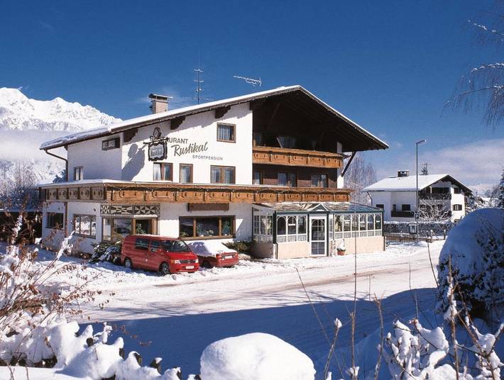 Hôtel pour 4 personnes, avec Terrasse à Oberperfuss