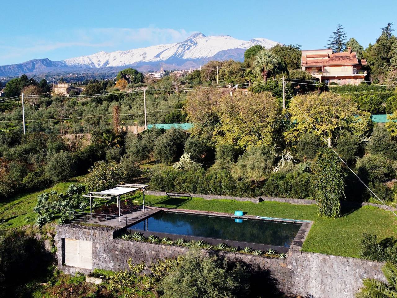 Mit Pool Infinity in Giarre, Ätna