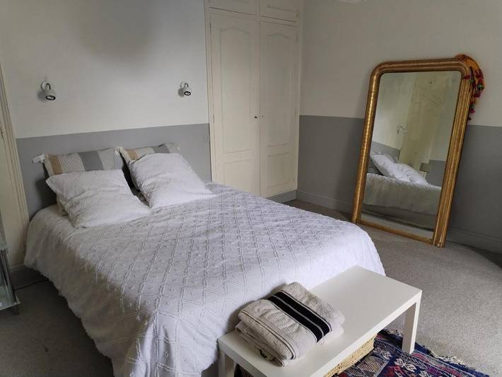 Chambre d’hôte pour 2 personnes, avec vue et piscine ainsi que terrasse et jardin dans le Gers - 2