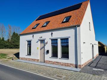 Gîte pour 8 personnes, avec jardin ainsi que vue et terrasse dans Watou