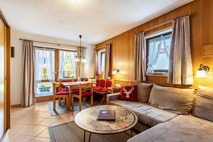 Ganze Wohnung, Ferienwohnung Lofer mit Bergblick, Terrasse und Wlan in Reit im Winkl, Bayerische Alpen