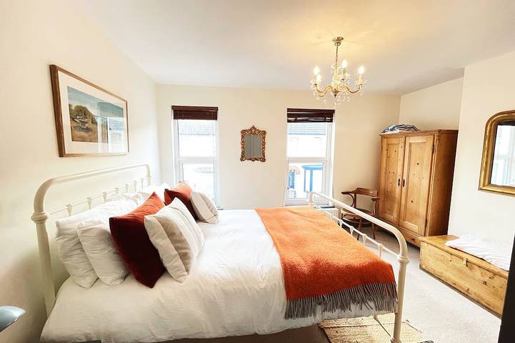 Neptune Cottage Whitstable; Casa de 3 dormitorios, hermoso jardín; 5 minutos de playa. in Whitstable, Kent