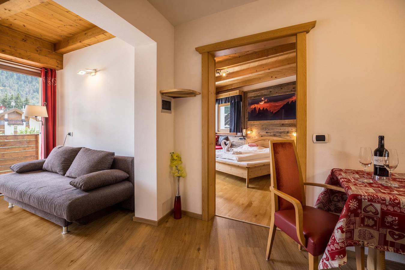 Haustierfreundliches Apartment "Villa Anita Pares" mit Bergblick, Sauna, Wlan, Terrasse und Balkon in San Vigilio di Marebbe, Enneberg