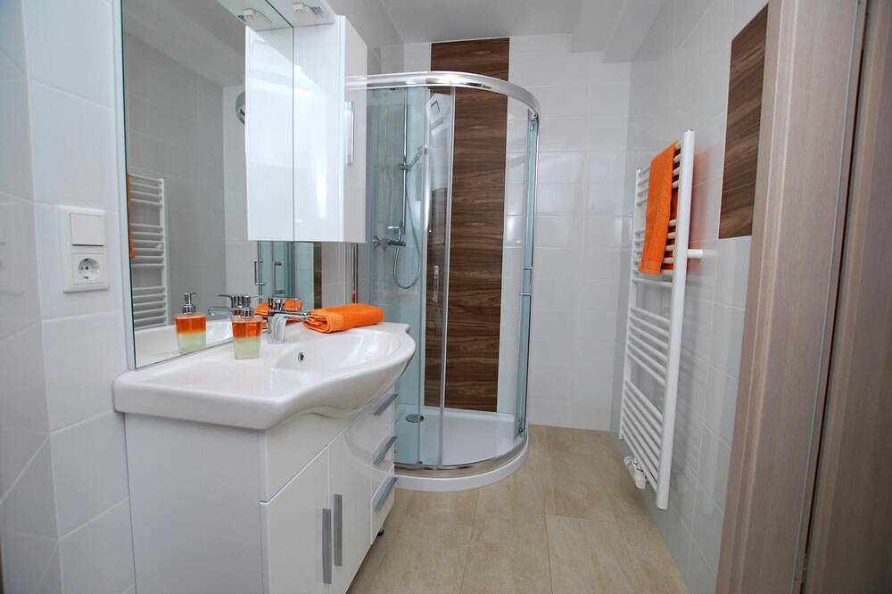 Apartamento entero, Apartamento 'Brangshof' con terraza compartida, balcón y wifi in Willich, Lower Rhine