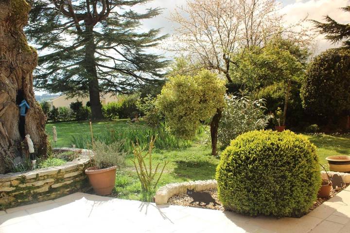 Maison de campagne pour 2 personnes, avec piscine et jardin à Gardonne
