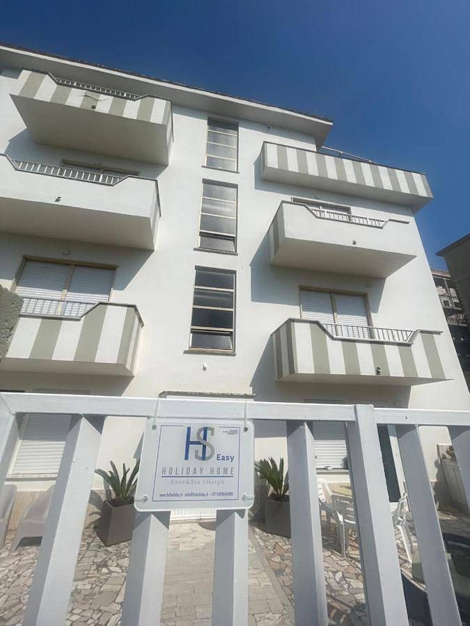 Casa vacanza per 4 persone, con Balcone e Giardino a Foce Verde
