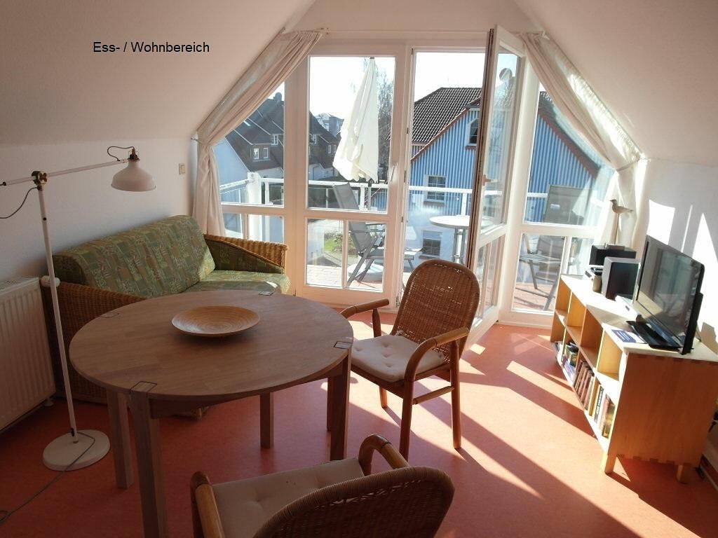 Ganze Wohnung, Moderne Dachgeschosswohnung in Strandnähe in Ostseebad Zingst, Zingst