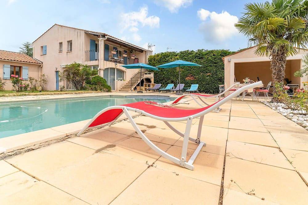 Beautiful home in Lauris with Wifi in Lauris, Parc naturel régional du Luberon