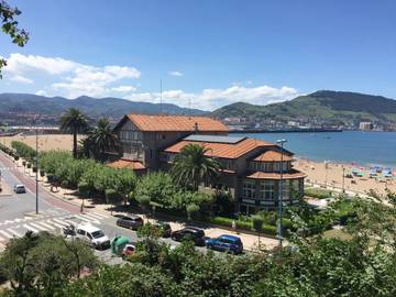 Hôtel pour 2 personnes, avec jardin ainsi que vue et terrasse à Getxo