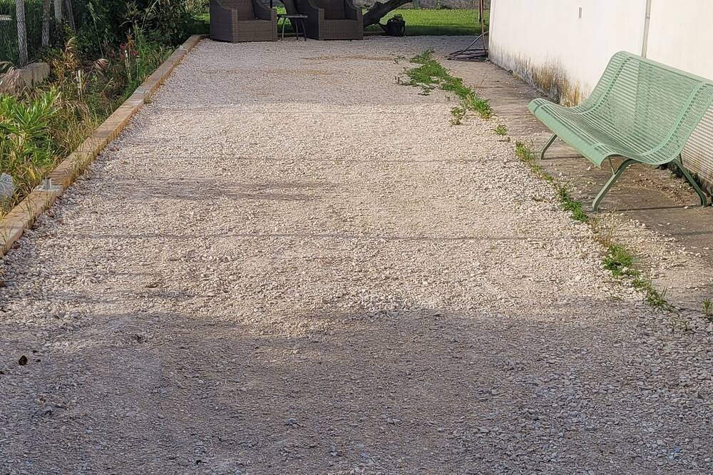 Maison 90m2 + Véranda Avec Piscine Privée sur Roquemaure Gard in Roquemaure, Region de Nimes