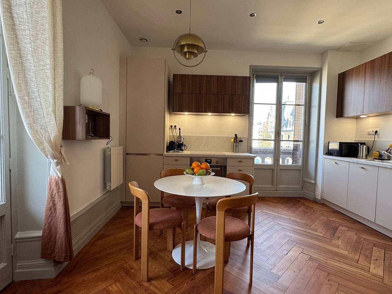 Apartamento entero, Luminoso T2 con Wifi en palacio histórico para 1/2 personas in Aix-les-Bains, Chambéry region
