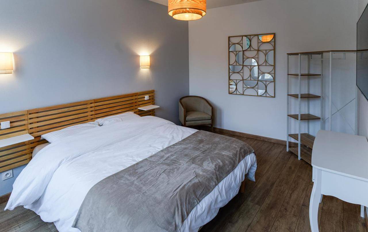 One-Bedroom Apartment in Chartres, Région de Chartres