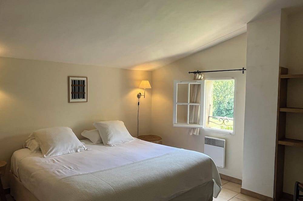 Villa  \"Mas du Luberon\" - Domaine de la Bastidonne,  Lavandes, piscine, clim. 4* in Céreste, Parc naturel régional du Luberon