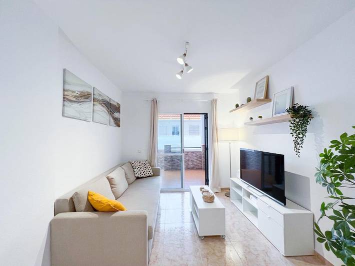 Location de vacances pour 5 personnes, avec Balcon et Terrasse ainsi que Piscine et Vue dans Reserva del Higueron