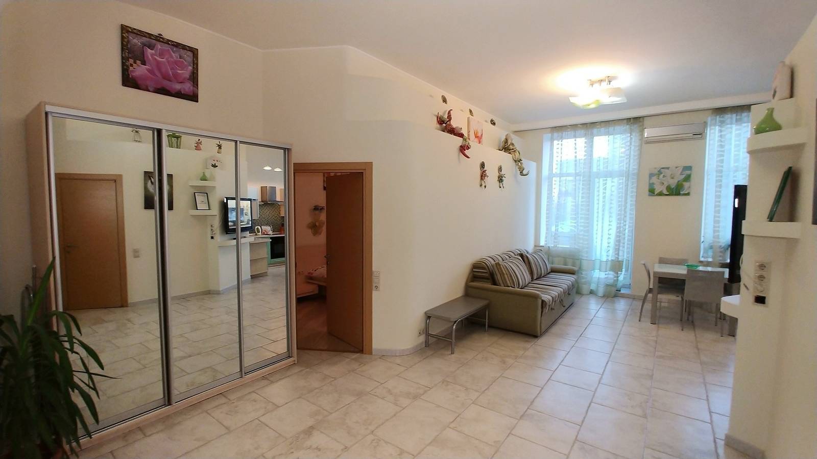 Entire holiday apartment, One bedroom. Luxe. 20 Prorizna str. Centre of Kiev in Kyiv, Shevchenkivskyi district