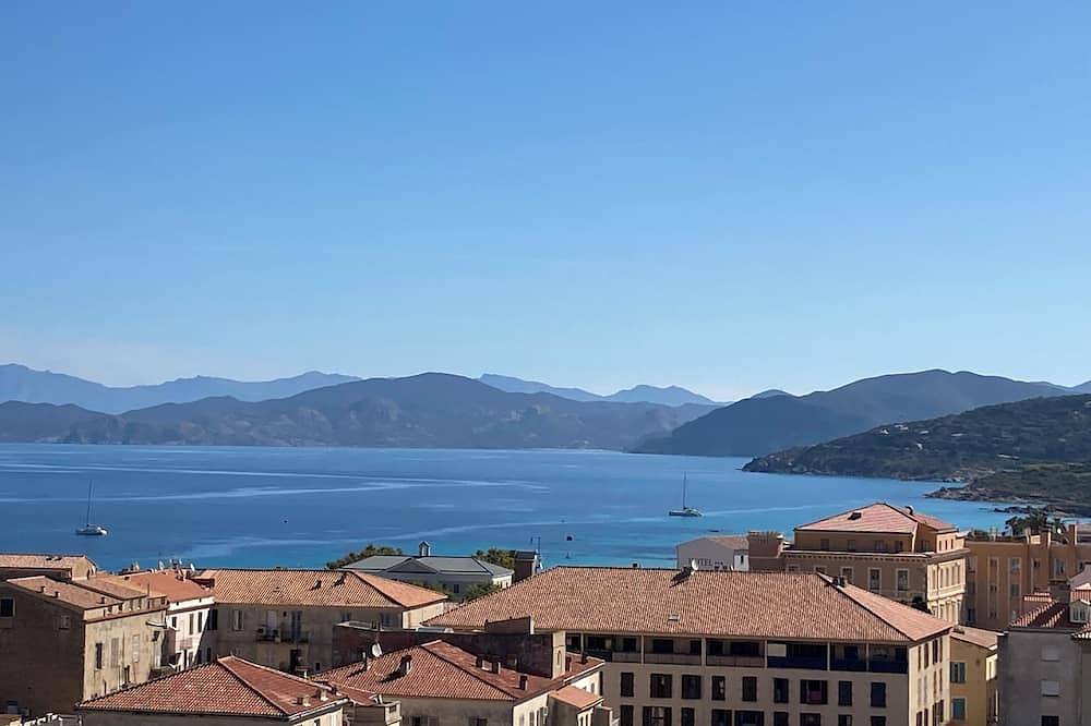 Ganze Wohnung, Duplex ruhige Residenz, Meer- und Bergblick, in der Nähe der Innenstadt, Strand in 300m in L'Île-Rousse, Calvi und Umgebung