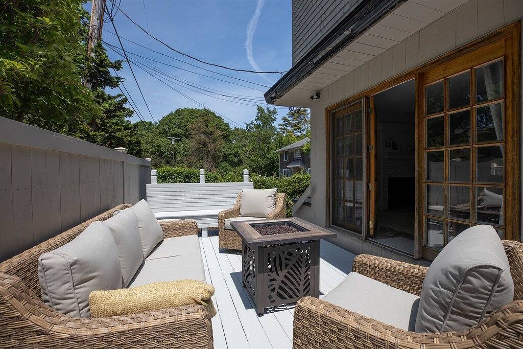 Ganze Wohnung, Steps to Mother`s Beach! - so close you can smell the ocean in Kennebunk, York County