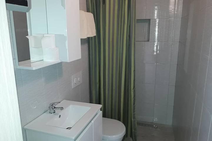 Ganze Wohnung, 1-Zimmer-Ferienwohnung mit Terrasse Pomer, Medulin in Pomer, Südküste Istrien