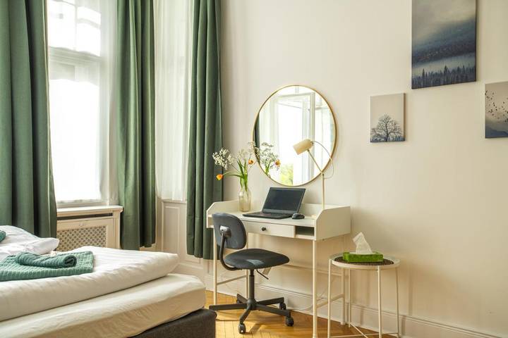 Ferienwohnung für 10 Personen, mit Balkon und Ausblick in Charlottenburg Berlin - 4