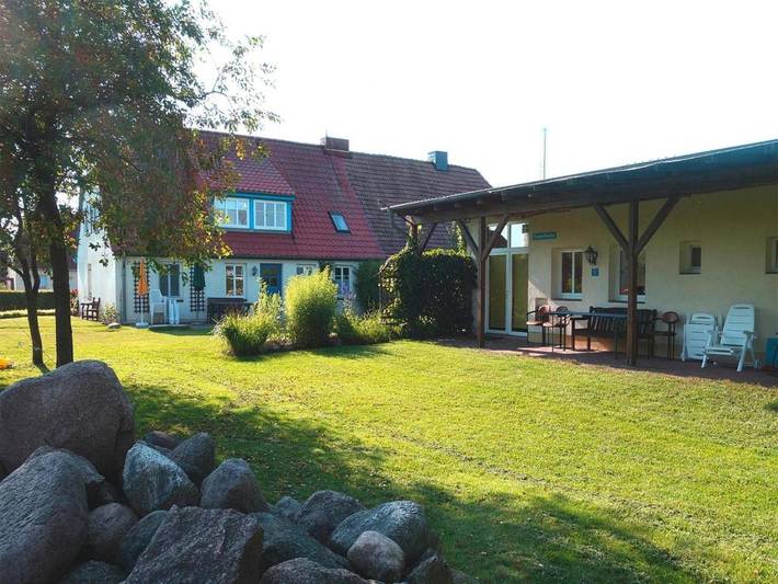Ferienwohnung für 6 Personen, mit Terrasse und Garten in Klocksin - 2