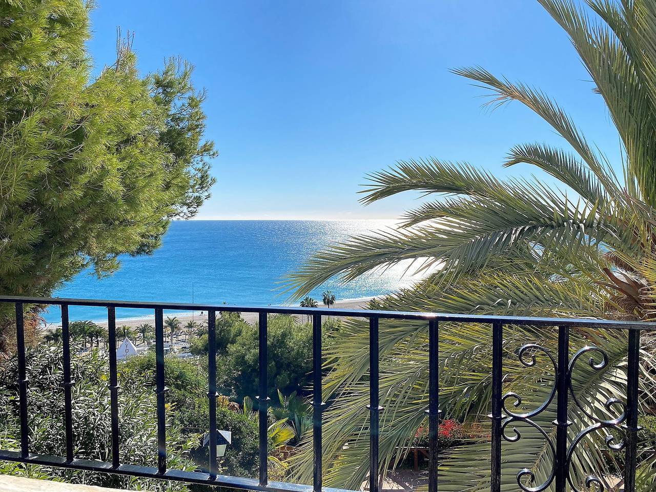 Entire apartment, Capistrano Playa 206 by Casasol in Playa de Burriana, Nerja