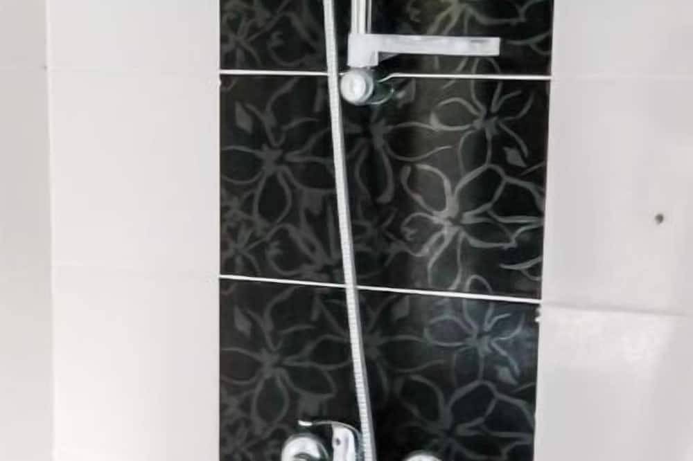 Zatylówka Dom na Wyspie in powiat tomaszowski