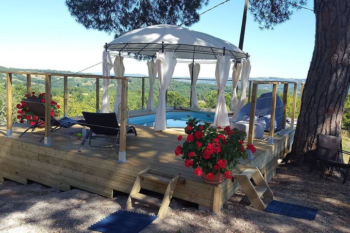 Casa de vacaciones para 4 personas, con jardín además de piscina y balcón - 1