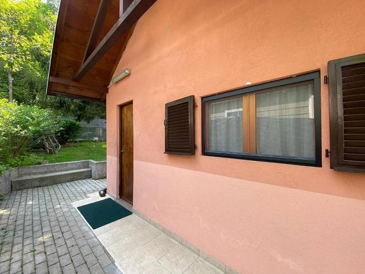 Camping pour 4 personnes, avec jardin et piscine, animaux acceptés dans Lac de Côme - 3