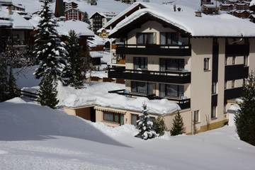 Hütte für 4 Personen, mit Ausblick und Garten, kinderfreundlich in Saas-Fee